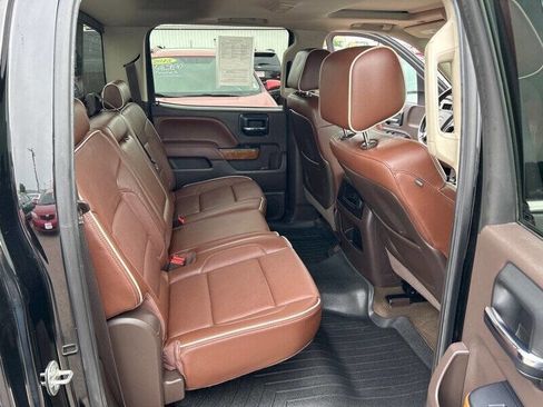 Used 2015 Chevrolet Silverado 1500 High Country w/ High Country Premium Package image 18