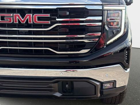 New 2026 GMC Sierra 1500 SLT w/ SLT Premium Package image 9