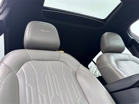 Used 2024 Buick Envista Avenir image 20