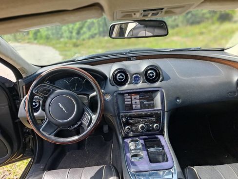Used 2012 Jaguar XJ L RWD image 9