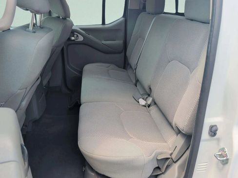 Used 2020 Nissan Frontier SV AWD/4WD image 27