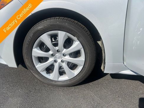 Used 2025 Toyota Corolla LE image 26