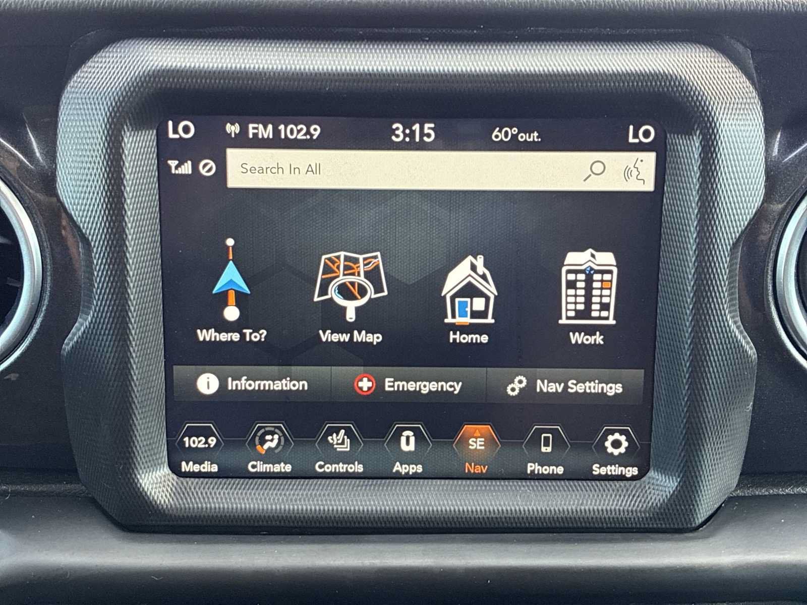 Used 2021 Jeep Wrangler Unlimited Sahara AWD/4WD image 19