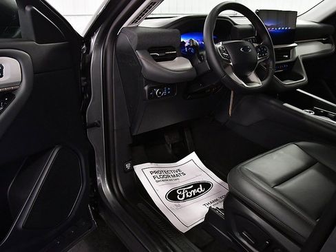 New 2026 Ford Explorer Active w/ Active Comfort Package AWD/4WD image 16