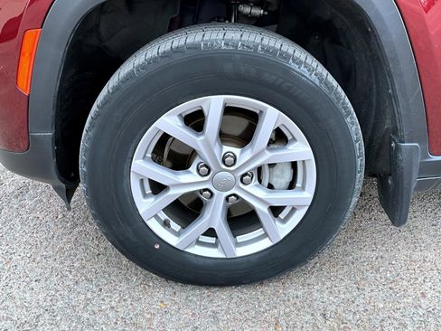 Used 2022 Jeep Grand Cherokee Limited w/ MOPAR Finishing Package image 22