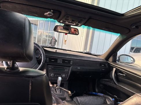 Used 2006 BMW 330i Sedan image 19