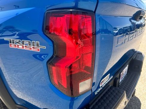 Used 2024 Chevrolet Colorado Trail Boss w/ Advanced Trailering Package AWD/4WD image 7