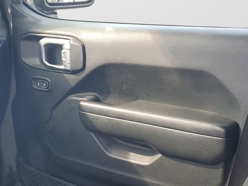 Used 2022 Jeep Gladiator Mojave w/ Trailer Tow Package image 35