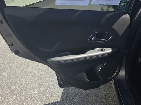 Used 2018 Honda HR-V EX image 21