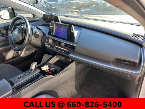 Used 2024 Toyota Prius LE image 6