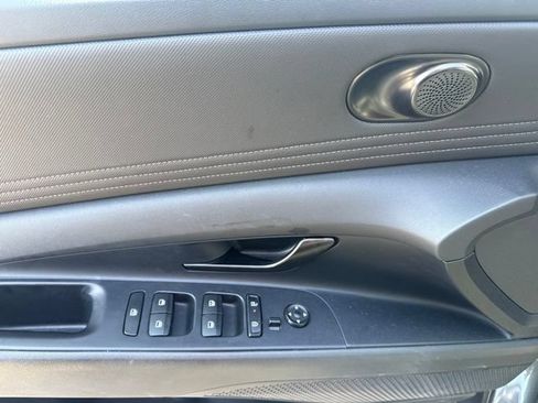 Used 2025 Hyundai Elantra Sport FWD image 12