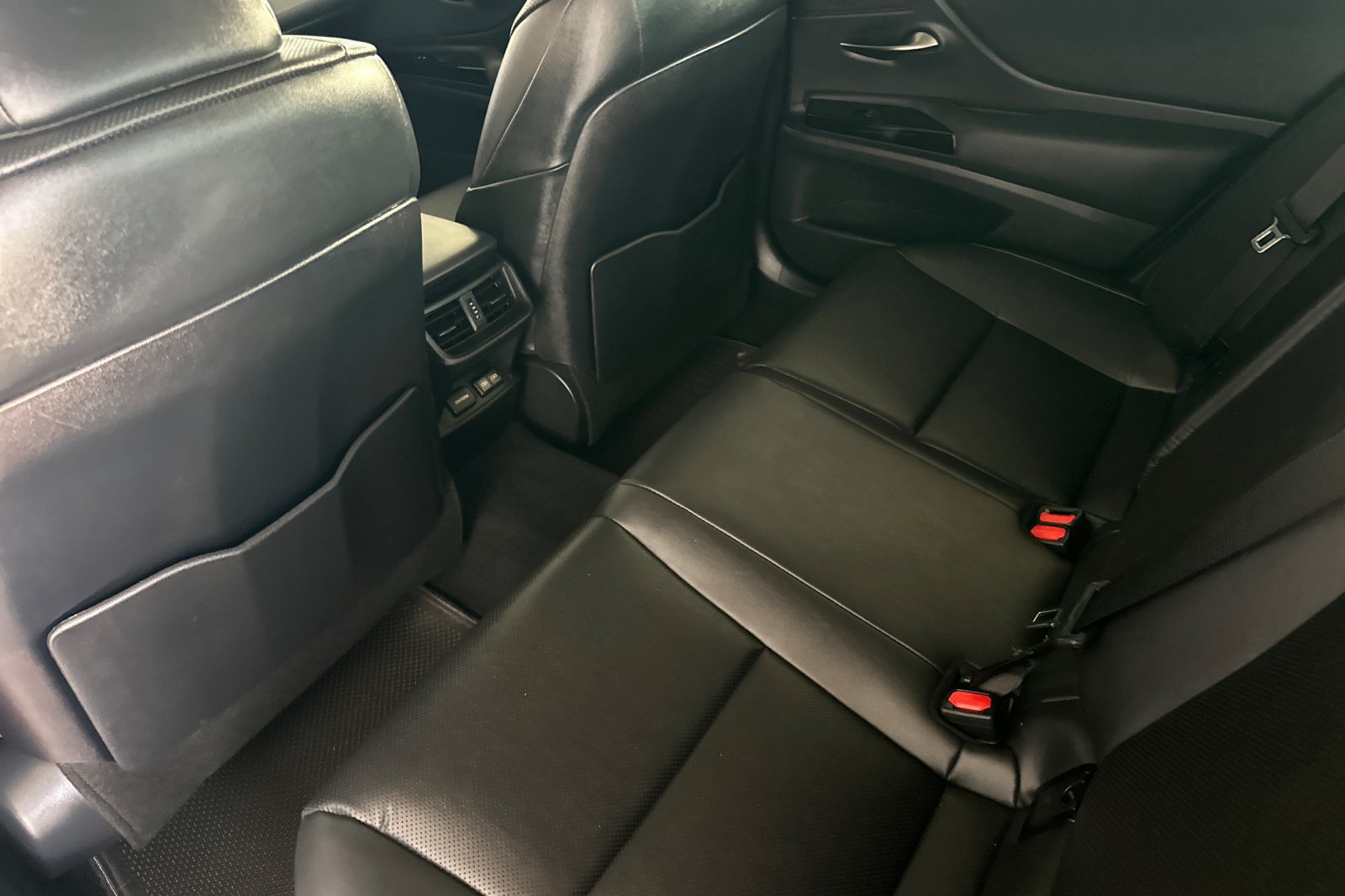 Certified 2024 Lexus ES 350 w/ Premium Package FWD image 9