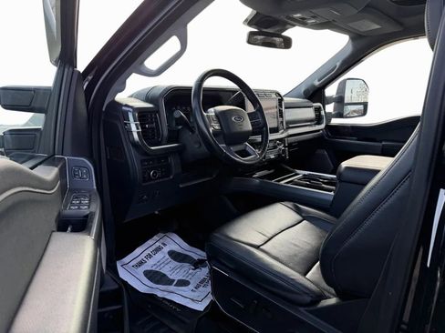 Used 2023 Ford F250 Lariat w/ Sport Appearance Package image 11