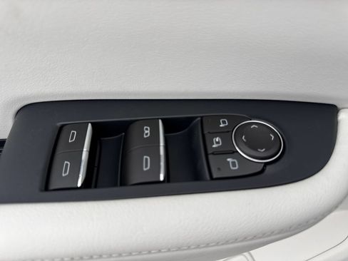 New 2026 Buick Enclave Avenir w/ Super Cruise Package AWD/4WD image 17