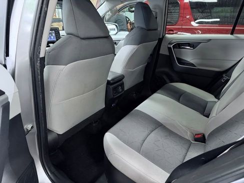 Used 2022 Toyota RAV4 XLE w/ XLE Grade Weather Package AWD/4WD image 19