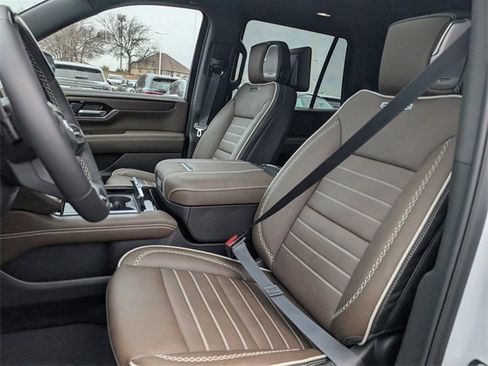 New 2026 GMC Yukon Denali Ultimate image 18
