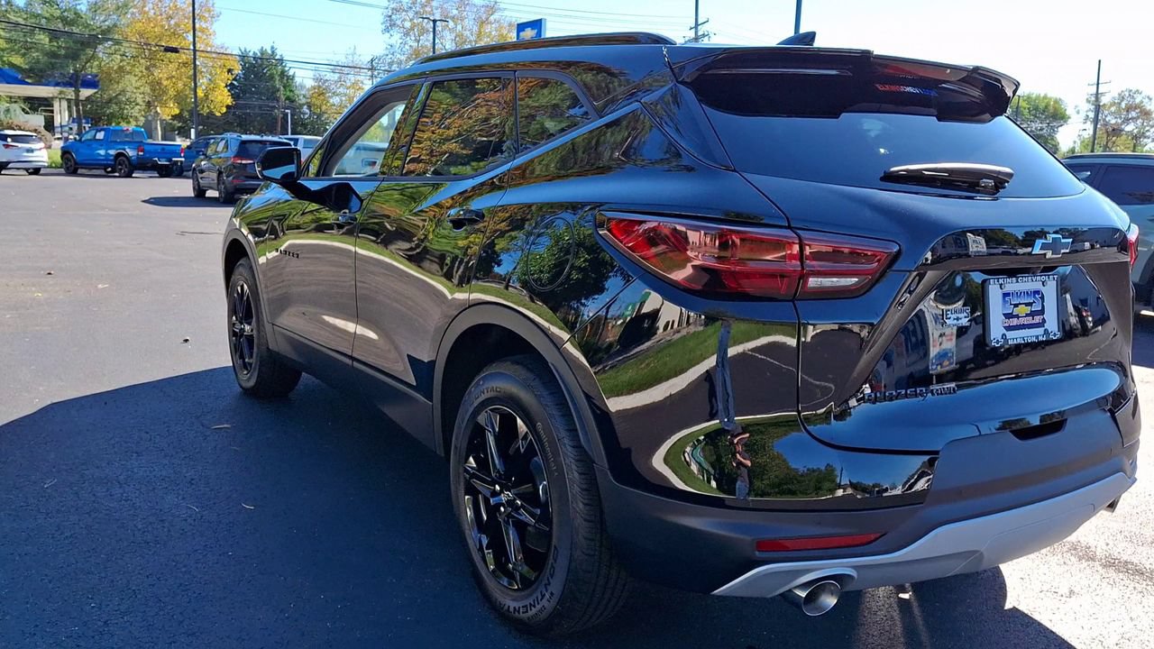 New 2026 Chevrolet Blazer LT w/ Convenience Package AWD/4WD image 3