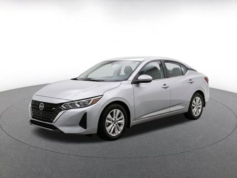 Used 2025 Nissan Sentra S FWD image 3