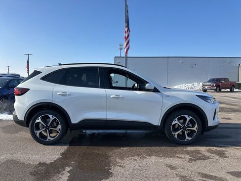 New 2026 Ford Escape ST-Line Select w/ Equipment Group 401A image 3