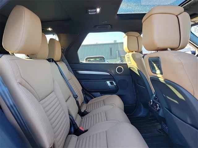 New 2025 Land Rover Discovery Dynamic SE AWD/4WD image 22