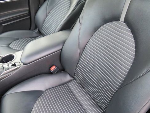 Certified 2023 Toyota Camry SE image 17