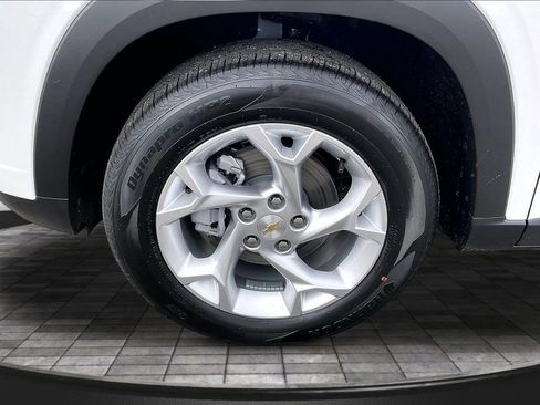 New 2026 Chevrolet Trax LS w/ LS Convenience Package image 13