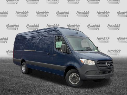New 2025 Mercedes-Benz Sprinter 3500 image 2
