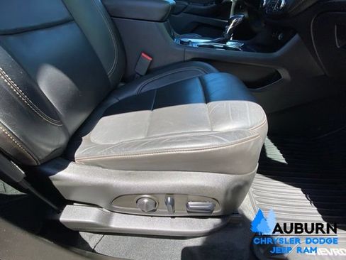 Used 2021 Chevrolet Traverse LT w/ LT Premium Package AWD/4WD image 19