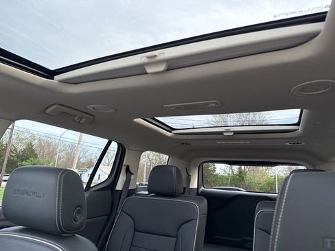 Used 2023 GMC Acadia Denali w/ Denali Ultimate Package image 31