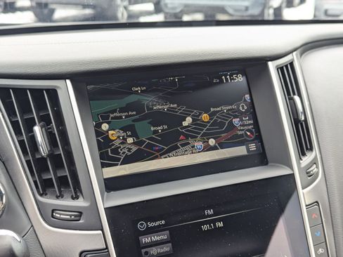 Used 2022 INFINITI Q60 3.0t Luxe w/ Essential Package image 17