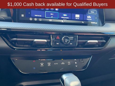 New 2026 Nissan Kicks SR image 28