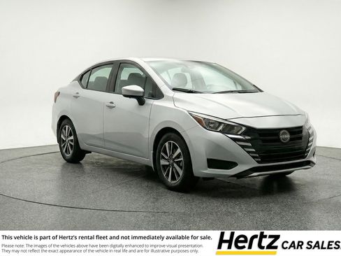 Used 2025 Nissan Versa SV image 1