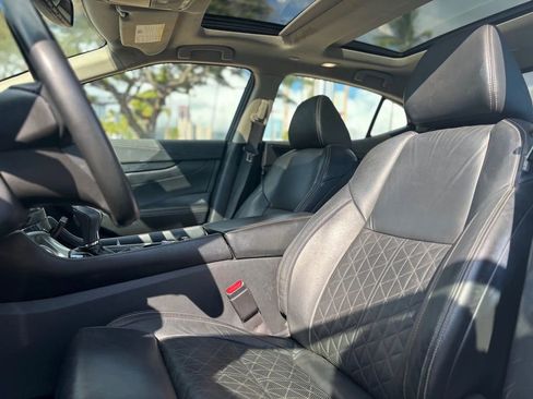 Used 2021 Nissan Maxima Platinum w/ Sport Mat Group image 8