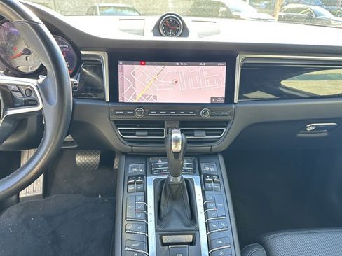 Used 2021 Porsche Macan S image 33