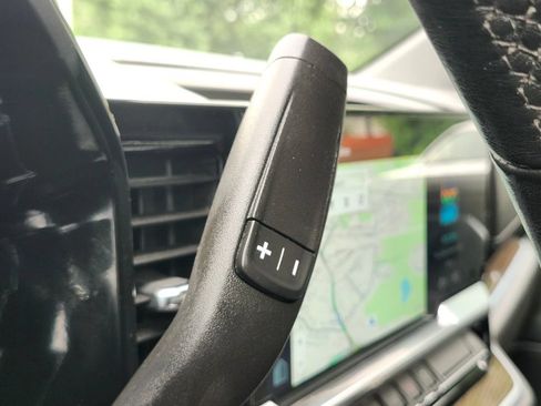 Used 2022 Chevrolet Silverado 1500 LT AWD/4WD image 26