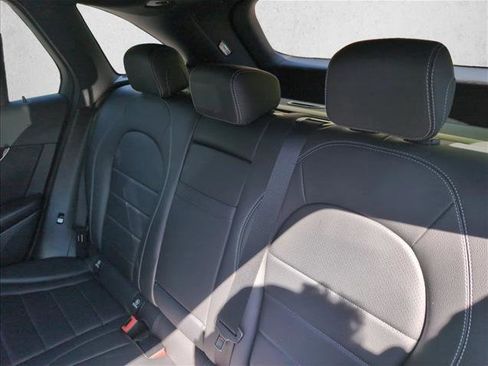 Used 2018 Mercedes-Benz GLC 300 4MATIC image 18