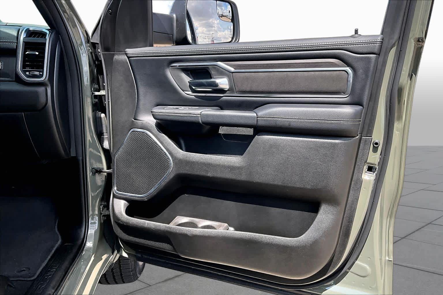 Used 2026 RAM 1500 Laramie AWD/4WD image 23