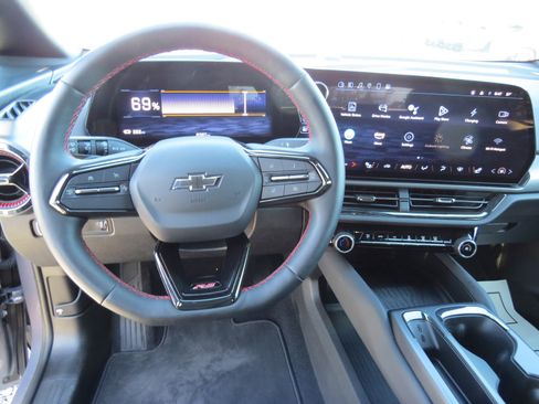 Used 2024 Chevrolet Equinox EV RS image 16