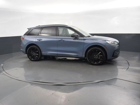 Used 2023 Lincoln Corsair Reserve w/ Equipment Group 201A image 7