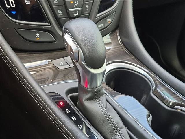Certified 2019 Buick Envision Essence FWD image 12