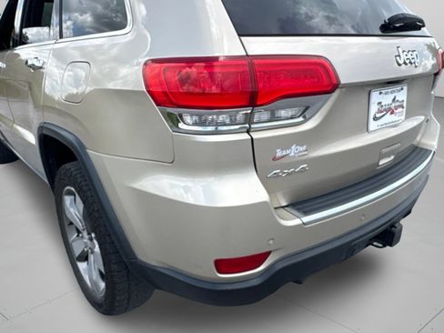 Used 2014 Jeep Grand Cherokee Limited w/ Trailer Tow Group IV AWD/4WD image 34