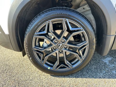 Used 2026 Nissan Kicks SR w/ Illumination Package image 11