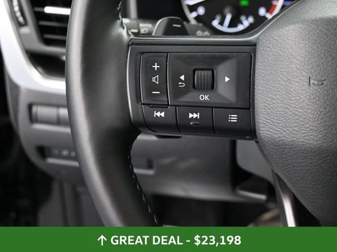 Used 2025 Nissan Rogue SV AWD/4WD image 40