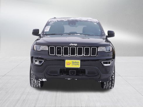 Used 2021 Jeep Grand Cherokee Laredo image 2