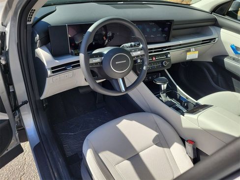 New 2026 Hyundai Tucson SE image 18