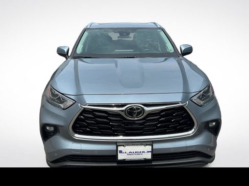 Used 2021 Toyota Highlander Limited FWD image 9