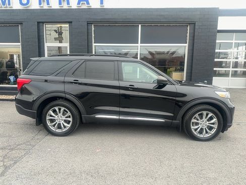 Used 2021 Ford Explorer XLT w/ Equipment Group 202A image 10