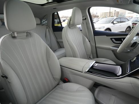 Used 2023 Mercedes-Benz EQE 500 4MATIC SUV image 22