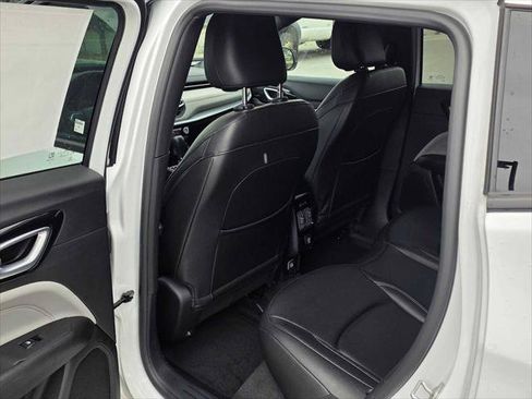 Used 2025 Jeep Compass Limited AWD/4WD image 15