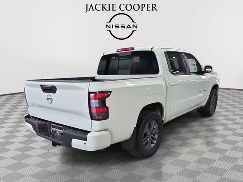 New 2027 Nissan Frontier SV w/ SV Convenience Package RWD image 5